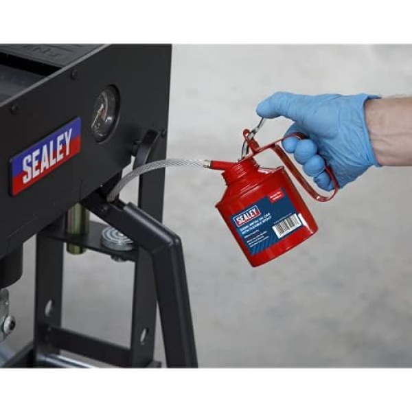 Sealey TP05 Metal Oil Can Flexible Spout 500ml - Image 2